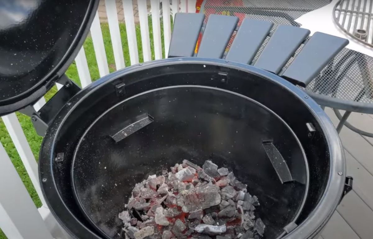 Burning Charcoal In Akorn Grill