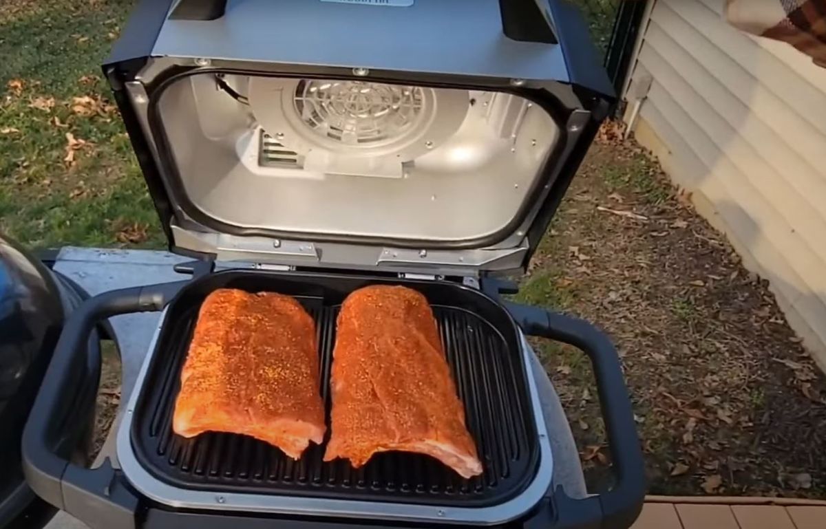 Cooking session on Ninja OG701 Woodfire Grill