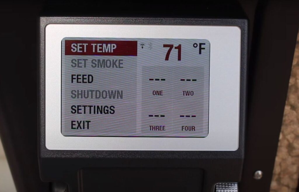 Temperature adjustment on Woodwind smoker