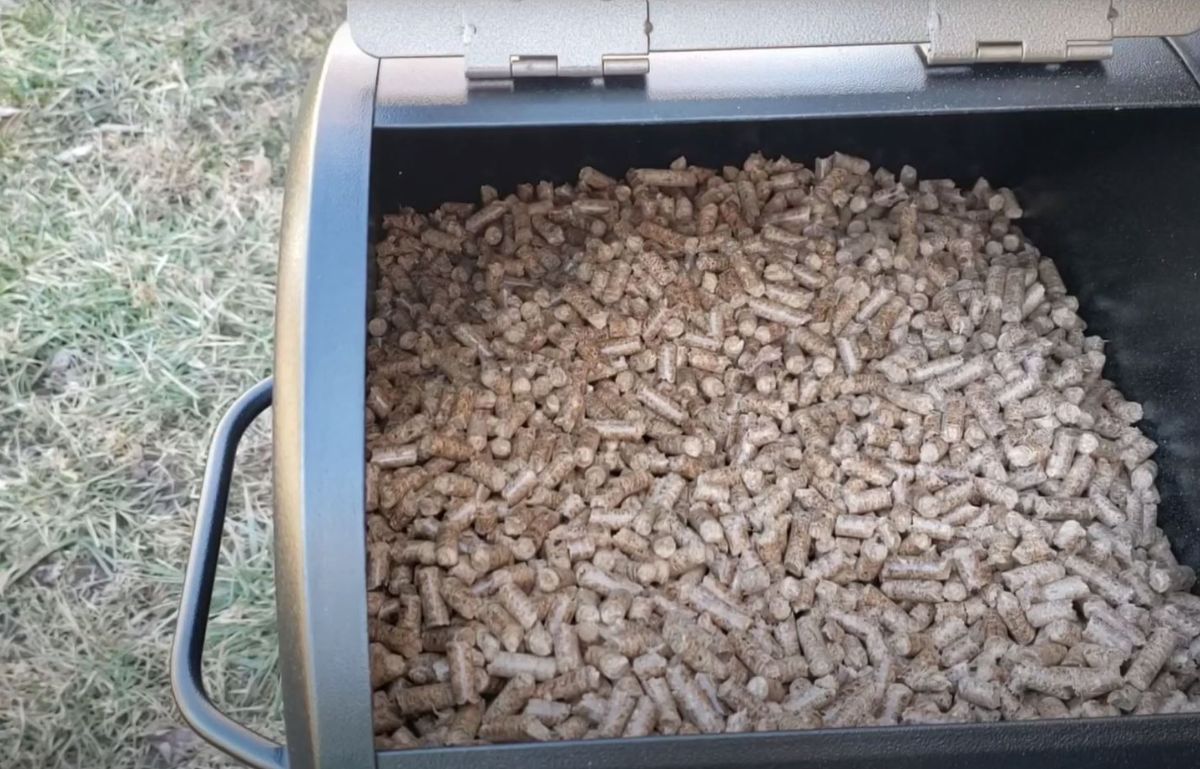 Wood pellets in ZPG 450A Hopper