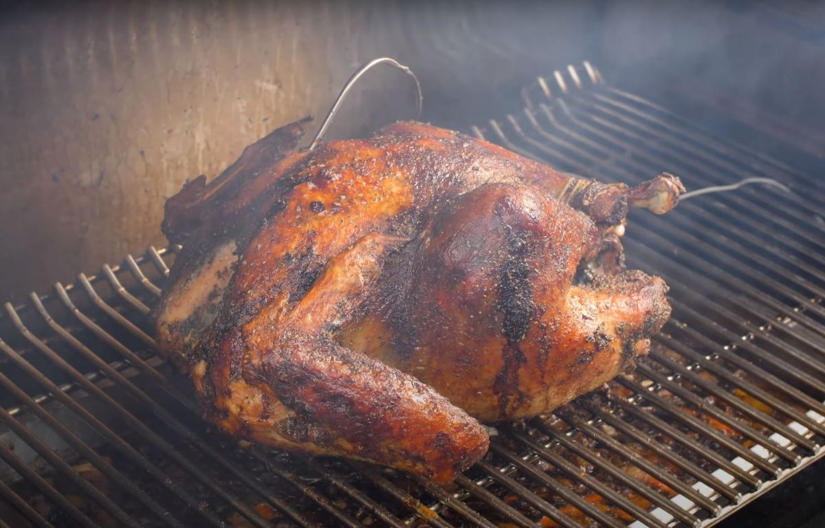 how long to smoke a turkey at 300